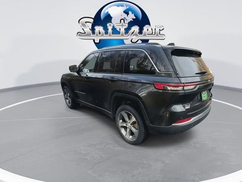 Used 2023 Jeep Grand Cherokee Limited w/ Luxury Tech Group II image 7