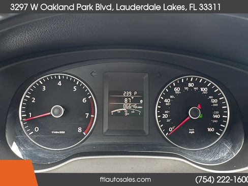 Used 2014 Volkswagen Jetta SE FWD image 45