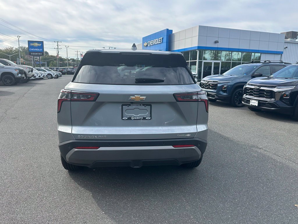 Used 2026 Chevrolet Equinox LT AWD/4WD image 12