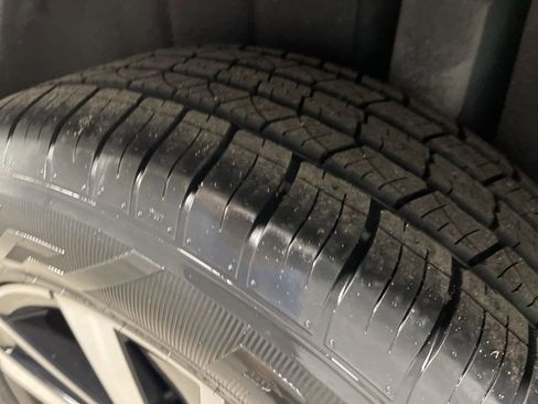 Used 2022 Volkswagen Atlas SE image 41