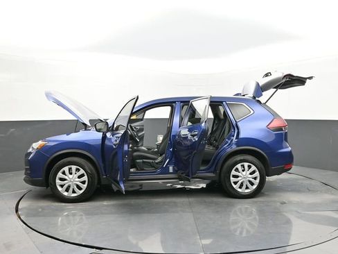 Used 2020 Nissan Rogue S image 61