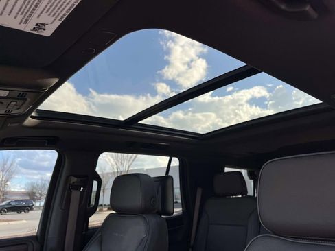 Used 2021 GMC Yukon Denali image 30