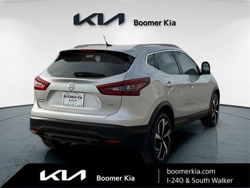 Used 2022 Nissan Rogue Sport SL w/ Premium Package image 5