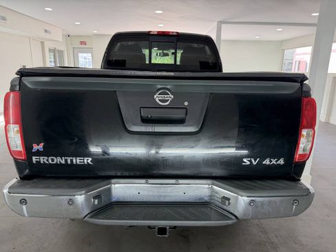 Used 2014 Nissan Frontier SV w/ SV Value Truck Package AWD/4WD image 7