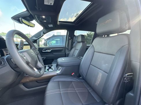 Certified 2025 Chevrolet Silverado 3500 High Country w/ High Country Premium Package image 20