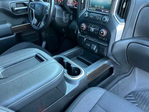 Used 2022 Chevrolet Silverado 1500 LT Trail Boss w/ LPO, Dark Essentials Package image 13