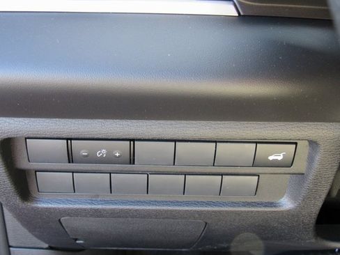 New 2025 Mitsubishi Outlander SE image 23