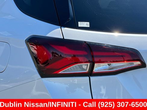 Used 2023 Chevrolet Equinox Premier AWD/4WD image 47