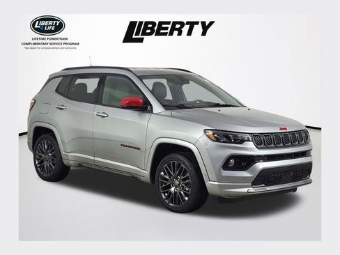 Used 2023 Jeep Compass Limited AWD/4WD image 1