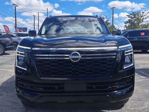 Certified 2025 Nissan Armada SV image 2