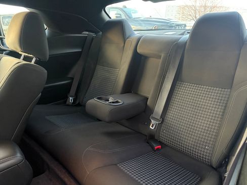 Used 2016 Dodge Challenger SXT image 24