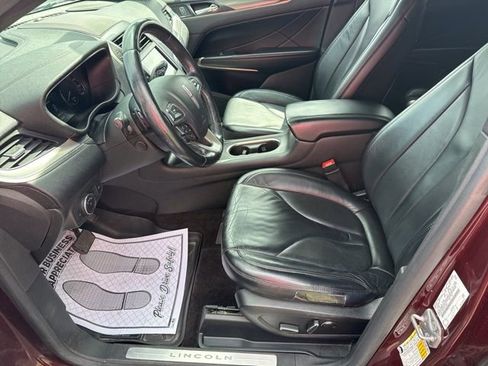Used 2017 Lincoln MKC Select w/ Select Plus Package image 6