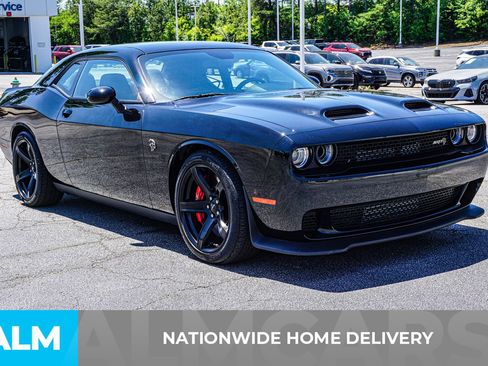 Used 2022 Dodge Challenger SRT Hellcat Redeye RWD image 5