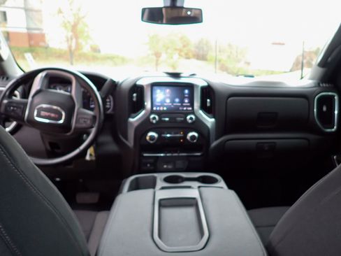 Used 2022 GMC Sierra 3500 SLE w/ Remote Start Package image 11