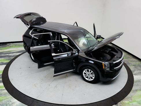 Used 2022 Kia Telluride LX FWD image 35