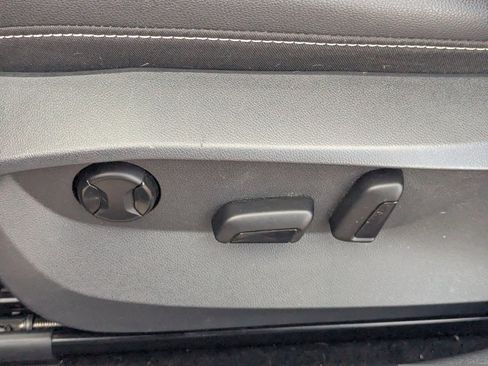 Used 2022 Volkswagen Taos SE w/ IQ.Drive SE Package image 21