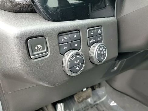 Used 2024 Chevrolet Silverado 1500 LT Trail Boss w/ LT Trail Boss Premium Package image 11