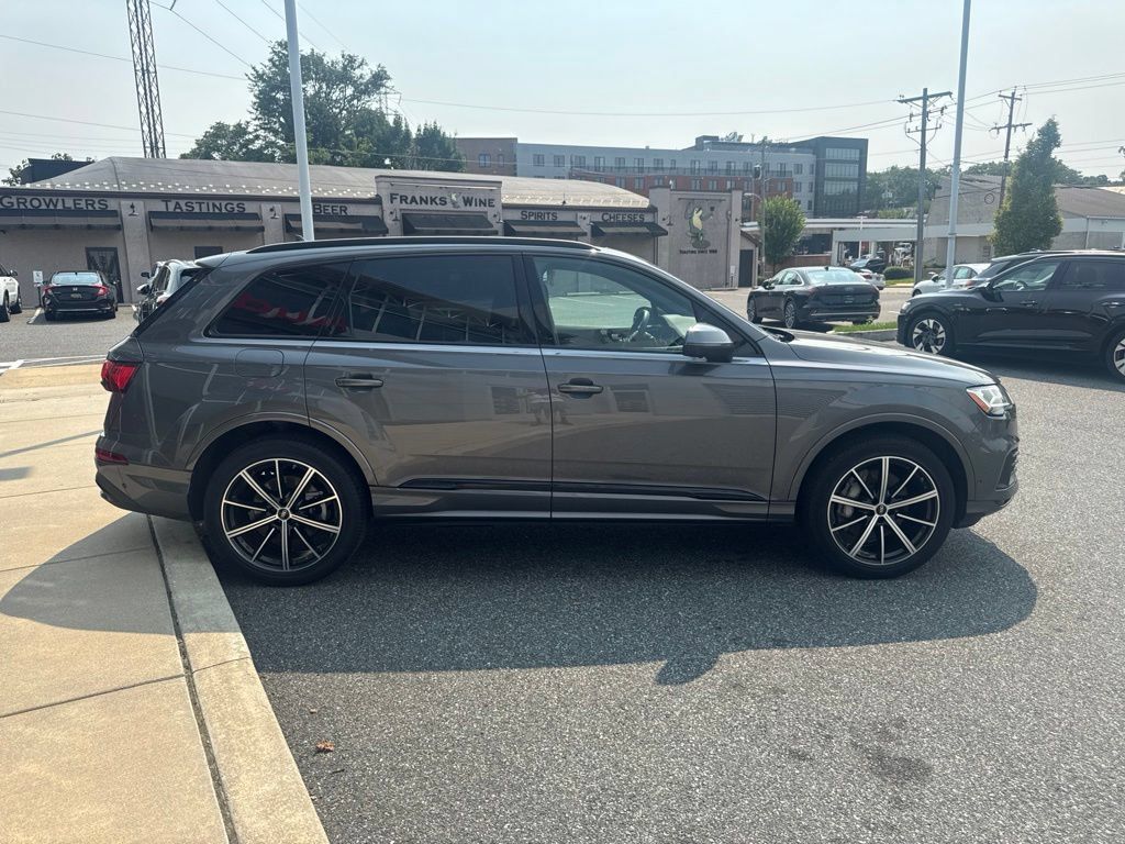 Used 2022 Audi Q7 3.0T Premium Plus AWD/4WD image 11