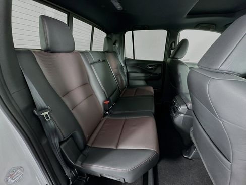 Certified 2025 Honda Ridgeline Black Edition image 28