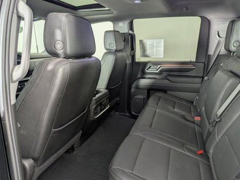 Used 2024 GMC Sierra 3500 Denali w/ Denali Reserve Package image 17