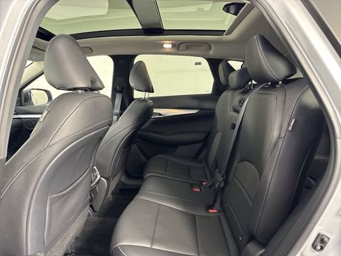 Used 2021 INFINITI QX50 Luxe FWD image 22