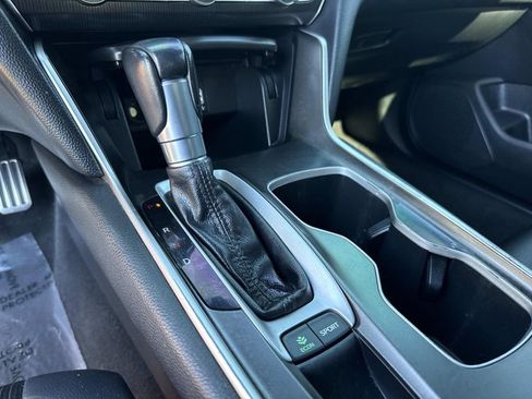 Used 2018 Honda Accord Sport image 33