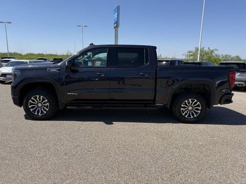 Used 2023 GMC Sierra 1500 AT4 w/ AT4 Preferred Package image 6