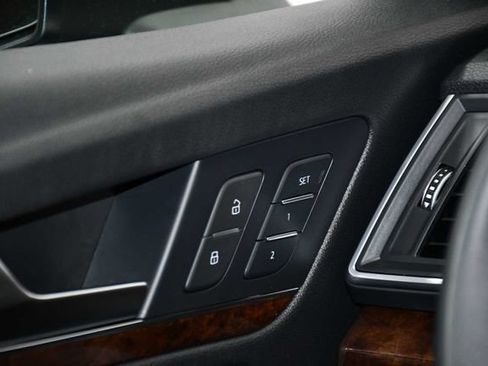 Used 2019 Audi Q5 2.0T Premium w/ Convenience Package AWD/4WD image 22