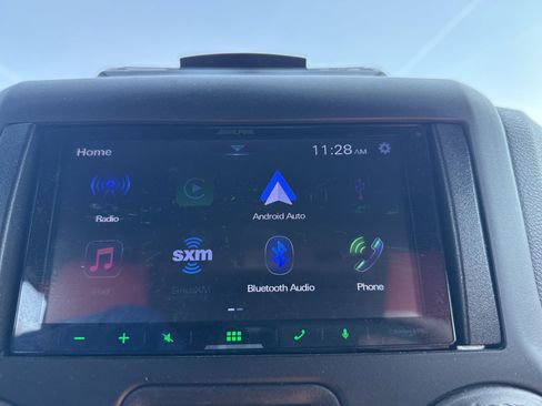 Used 2016 Jeep Wrangler Unlimited Sport w/ Connectivity Group image 9