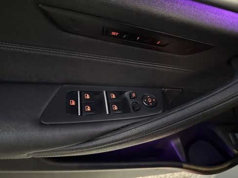 Used 2019 BMW 530i w/ Convenience Package image 33