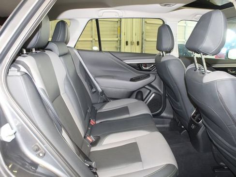 Used 2025 Subaru Outback Onyx Edition AWD/4WD image 20