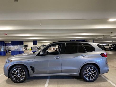 Used 2024 BMW X5 xDrive50e AWD/4WD image 2