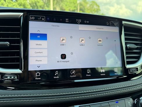 New 2026 Chrysler Pacifica Select image 33