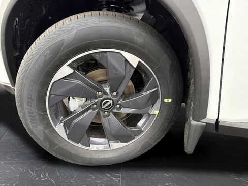 New 2026 Nissan Rogue SV image 31