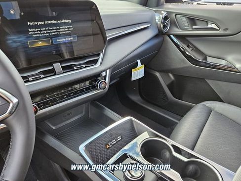 New 2026 Chevrolet Equinox LT w/ Convenience Package II FWD image 12