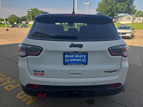 Used 2019 Jeep Compass Trailhawk w/ Leather Interior Group AWD/4WD image 7