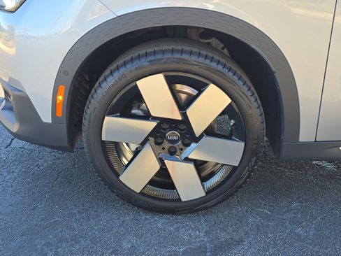 Certified 2025 MINI Cooper Countryman S image 9