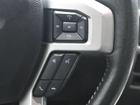 Used 2020 Ford F150 Lariat w/ Equipment Group 502A Luxury AWD/4WD image 17