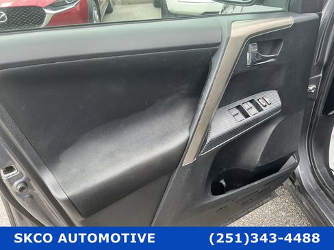 Used 2015 Toyota RAV4 XLE FWD image 12