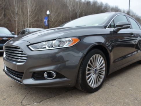 Used 2015 Ford Fusion Titanium image 3