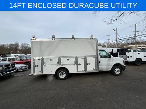 New 2026 Ford E-450 and Econoline 450 Super Duty w/ Power Equipment Group RWD image 4