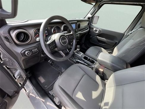 Used 2020 Jeep Wrangler Sport image 23