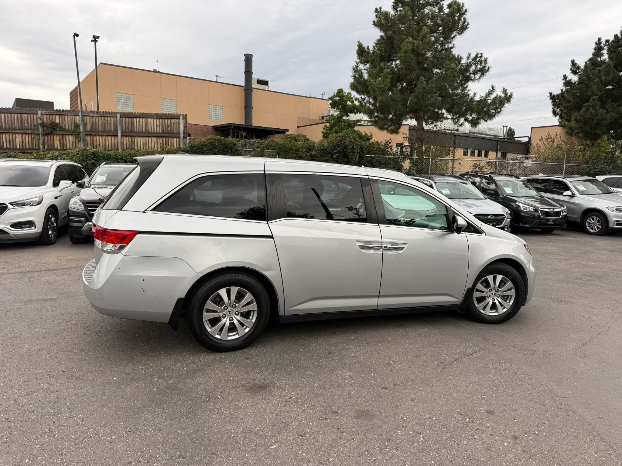Used 2015 Honda Odyssey EX-L image 10