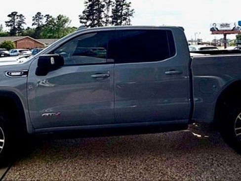 Certified 2025 GMC Sierra 1500 AT4 w/ AT4 Premium Package image 4