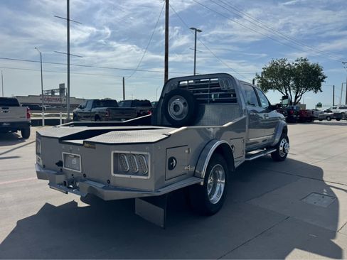 Used 2020 RAM 5500 4x4 Crew Cab image 5