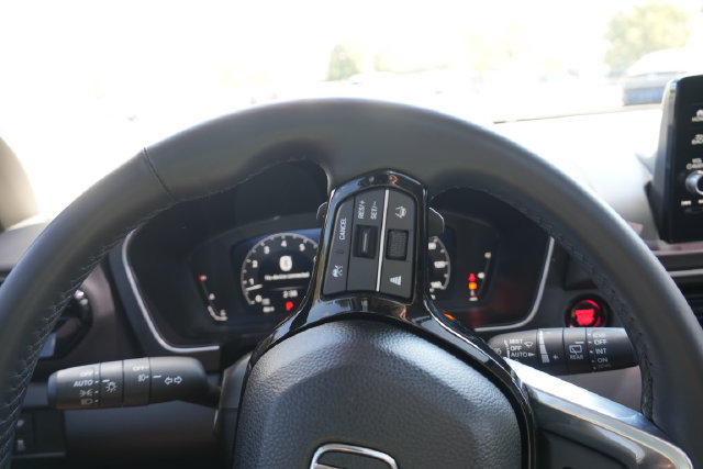 Used 2025 Honda Pilot Elite image 30
