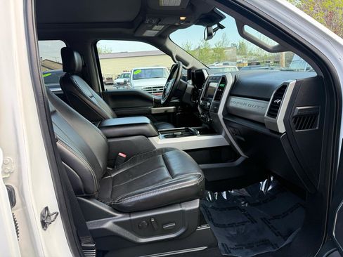 Used 2020 Ford F350 Lariat w/ Lariat Ultimate Package AWD/4WD image 14