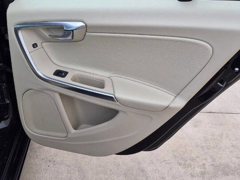 Used 2013 Volvo S60 T5 image 45