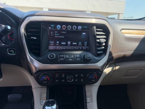 Used 2019 GMC Acadia Denali w/ Technology Package FWD image 37