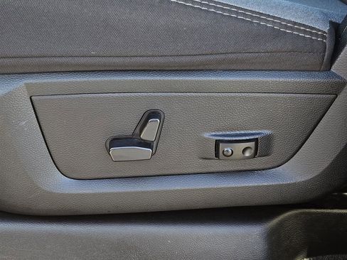 Used 2024 RAM 2500 Big Horn image 28